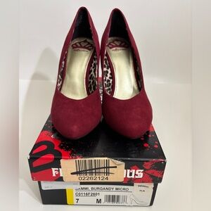 Fergalicious Sammi Burgandy Red Suede Pumps Heels size 7M